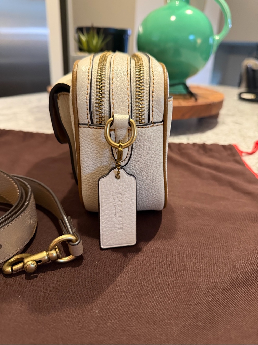 Coach Willow Camera Bag in Colorblock Leather (Chalk/Multi) – Style C0695 - Picture 3 of 15
